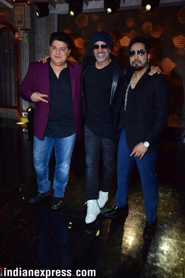 akshay kumar with mika singh and sajid khan
