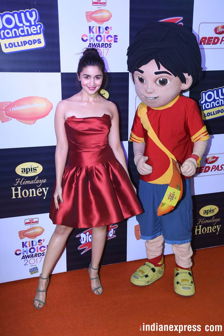 photos of alia bhatt from kids choice awards 2017