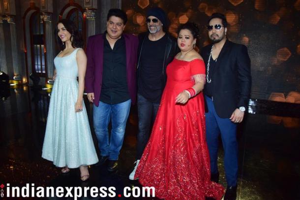 bharti singh with akshay kumar