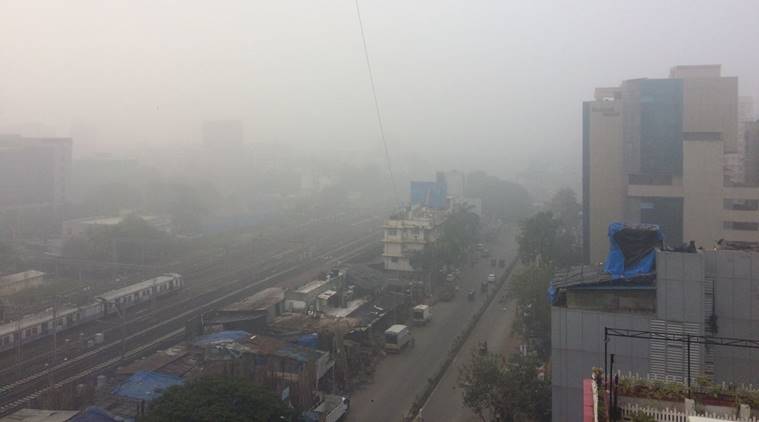 Mumbai fog delays trains