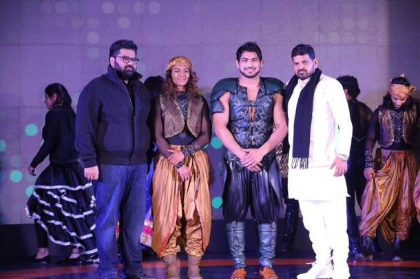 geeta phogat and pawan saroha at pro wrestling league 3 launch