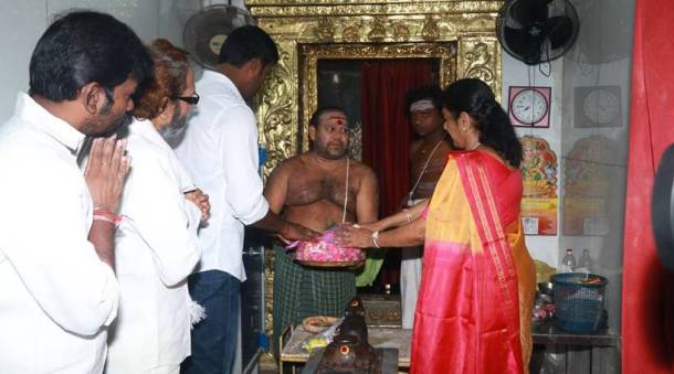 Puratchi Thalapathi visits memorials of late leaders before filing nomination