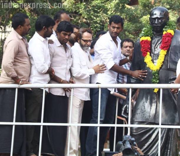 Puratchi Thalapathi visits memorials of late leaders before filing nomination