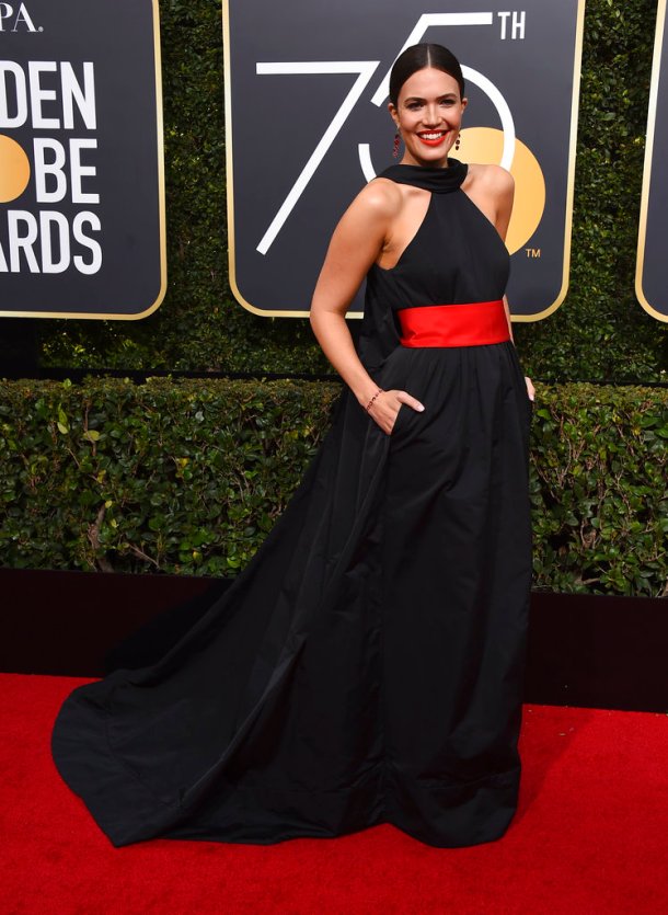 Emilia Clarke, Kit Harington, Gal Gadot and others at the 75th Golden Globe Awards red carpet