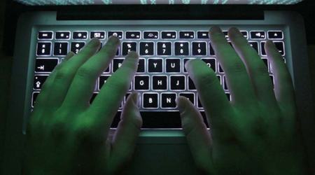 Mumbai: Stock broker accuses wife of illegally accessing his I-T returns