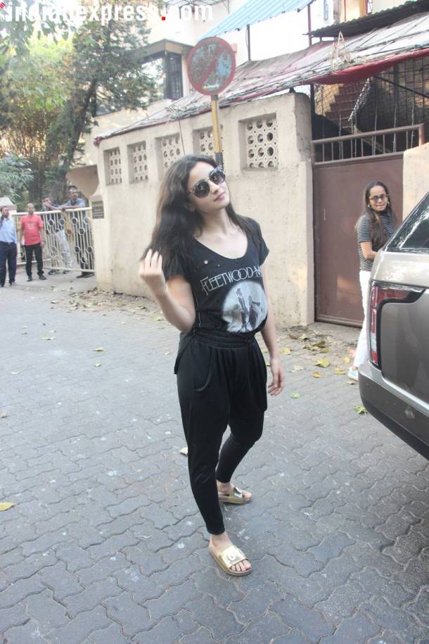 sonam kapoor photos, shraddha, alia bhatt photos, bollywood actresses photos, sanjay dutt, janhvi kapoor, sara ali khan