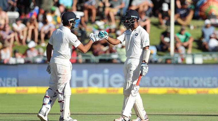 Translate this text into English. Output the result without any other text: India vs South Africa 1st Test Day 2 LIVE score and updates: India cautious against South Africa in Cape Town