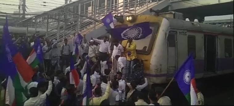Day after Koregaon-Bhima clashes, Dalits protest in Mumbai