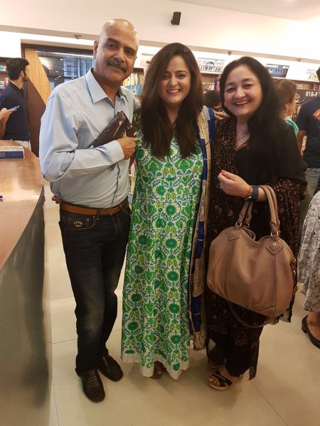 anushka sharma parents 