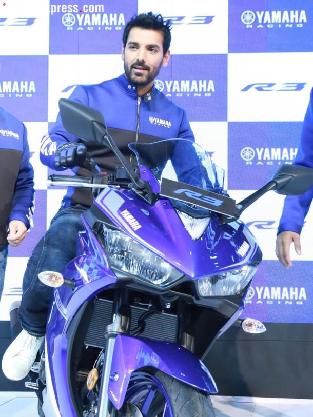 shahrukh khan, sonakshi sinha, john abraham, akshay kumar, auto expo 2018