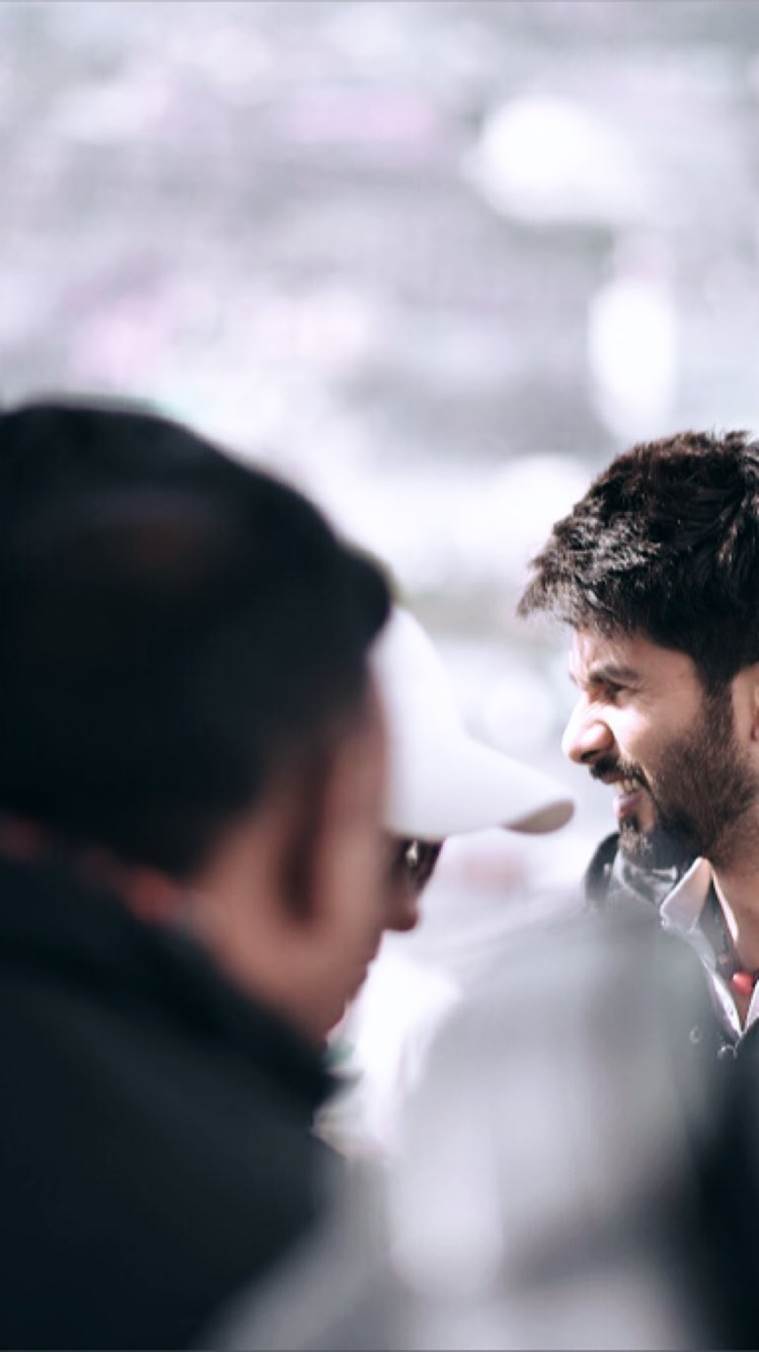 Shahid Kapoor Batti Gul Meter Chalu sets