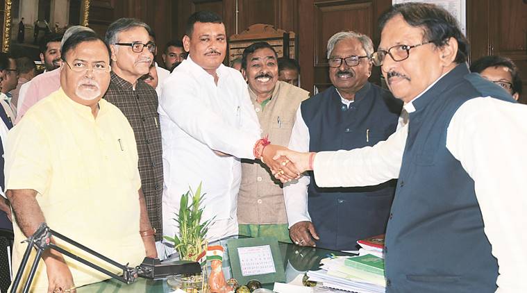  Trinamool Congress, Congress, Left unite against Centre over railway