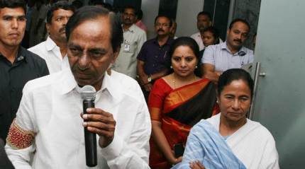 KCR and Mamata Banerjee hold talks in Kolkata, call for a 'federal front' to bring about political change