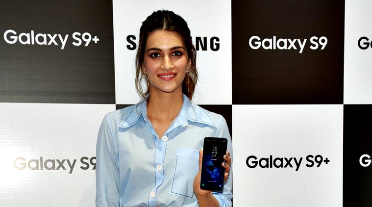 Kriti Sanon, Kriti Sanon fashion, Kriti Sanon style, Kriti Sanon latest photos, Kriti Sanon latest news, Kriti Sanon images, Kriti Sanon pictures, Kriti Sanon updates, celeb fashion, bollywood fashion, indian express, indian express news