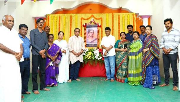 sridevi prayer meet ar rahman latha rajinikanth