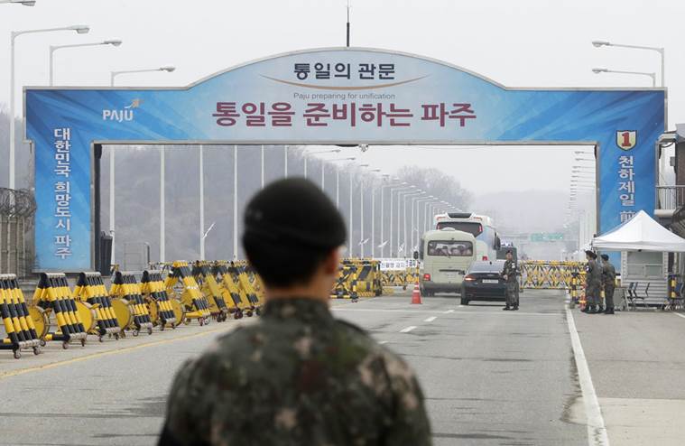 north korea, north south korea summit, kim jong un, moon jae in, korea nuclear weapon, world news, indian express