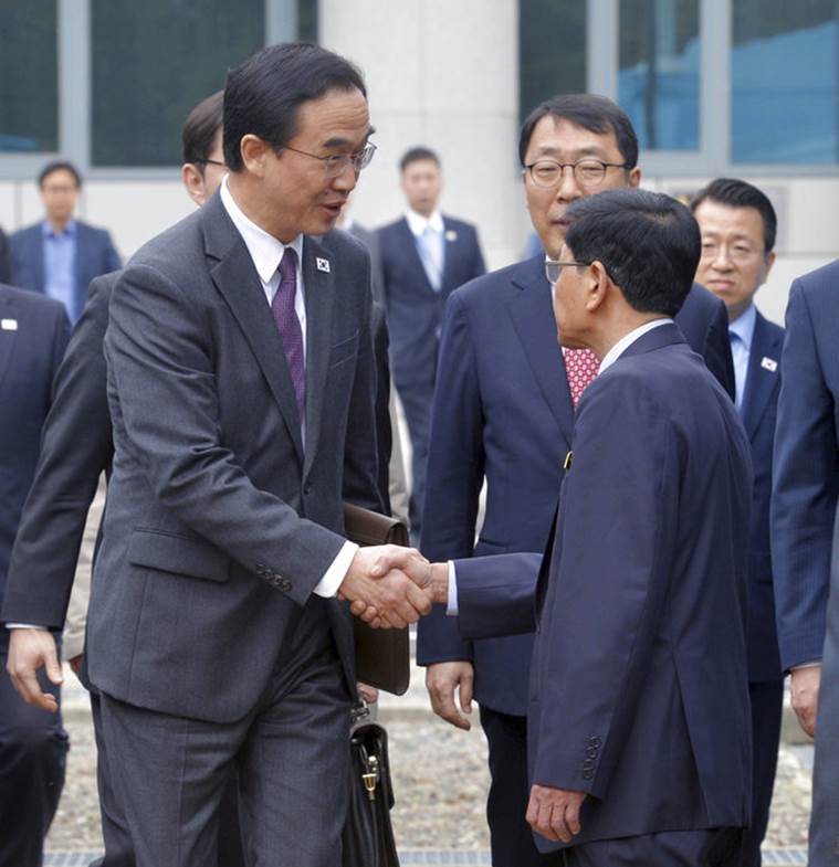 north korea, north south korea summit, kim jong un, moon jae in, korea nuclear weapon, world news, indian express