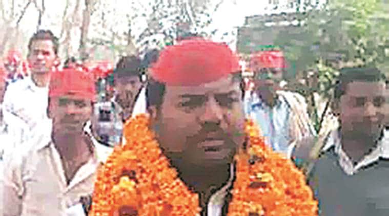 Gorakhpur bypoll: SP reaches out to Nishads with candidate, BJP with ministers and MLAs