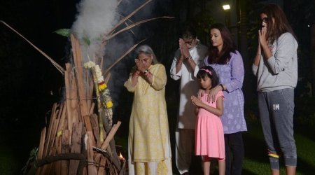 Amitabh Bachchan and family celebrate Holi in a sober, traditional way