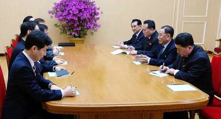 South Koreans meet North Korean leader Kim Jong Un for talks about talks