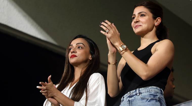 Virat Kohli, Anushka Sharma, IPL 2018, RCB vs KXIP, Virat Kohli wife, Virushka, Virat Anushka, sports news, cricket, IPL news, Indian Express