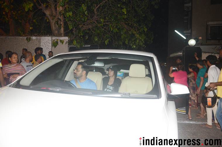 sonakshi sinha meets salman khan