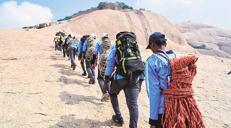 Ten tribal students from Vidarbha set off to scale Mount Everest