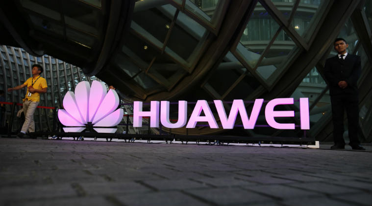 Huawei foldable phone, Huawei patent foldable phone, Huawei foldable tablet, Huaweu hybrid phone tablet concept, patent Huawei folable smartphone, Huaweu P20 Pro, Huawei P20, Galaxy X, Samsung Galaxy X, foldable iPhone