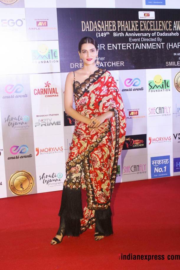 kriti sanon at dada saheb phalke excellence awards