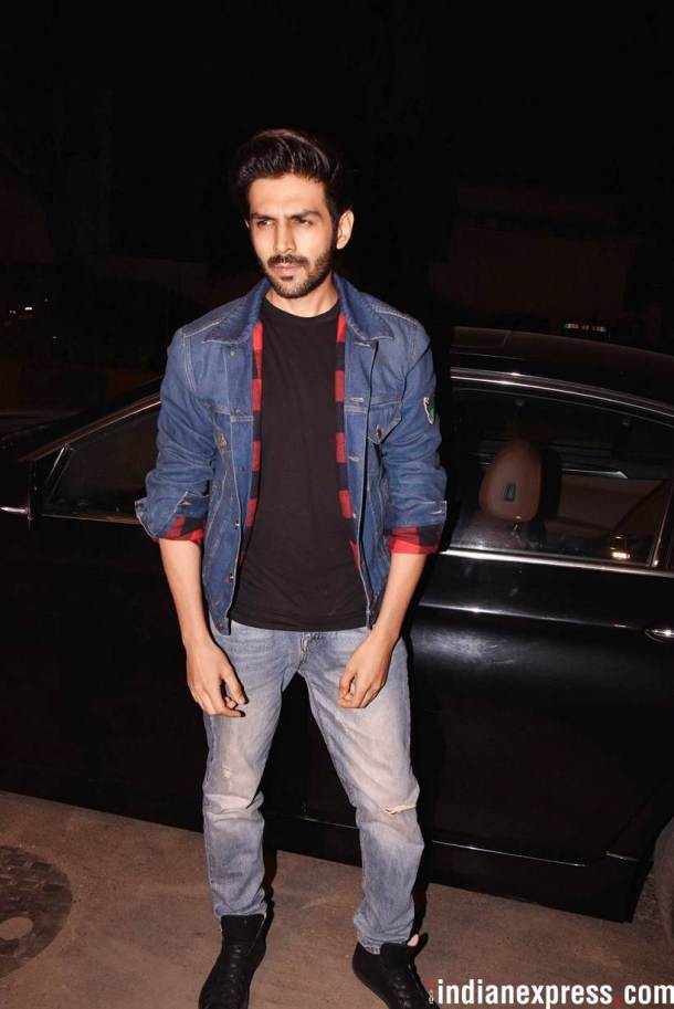 aaryan kartik at football win bash