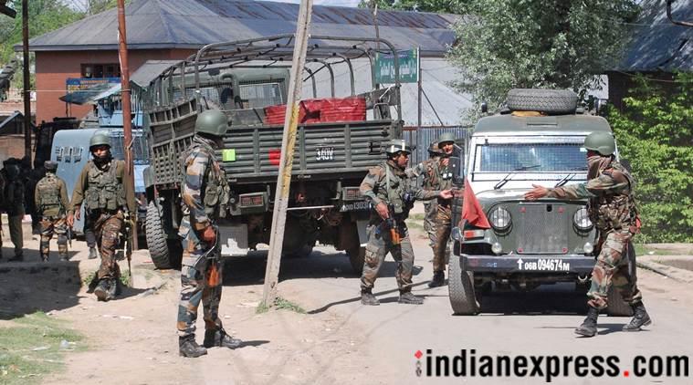 shopian encounter, jammu kashmir encounter, encounter between militants and security forces, indian express, Turkwangam village, kashmir stone pelting