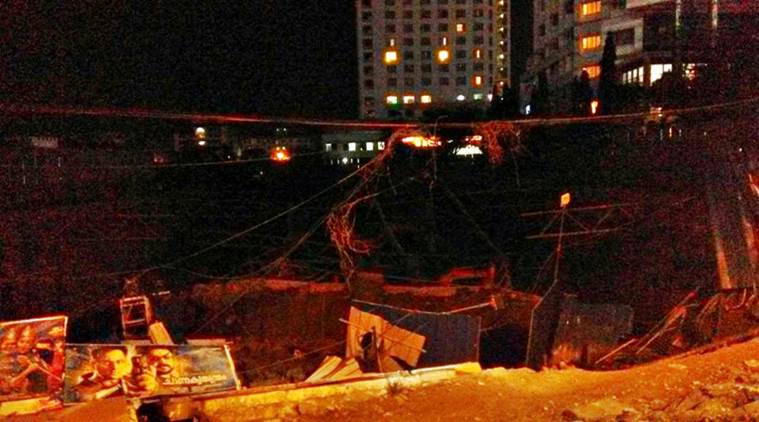 kochi building collapse, kerala, kaloor, kochi metro, kmrl, indian express