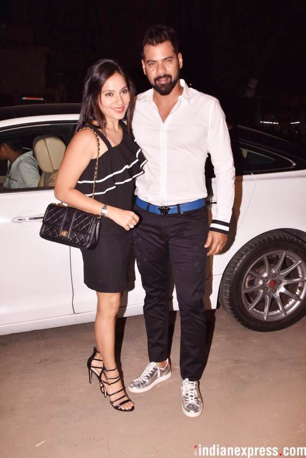 shabbir ahluwali spotted with wife Kanchi