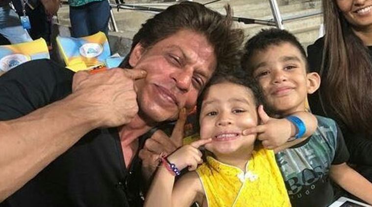 shah rukh khan ms dhoni ziva photos ipl 2018