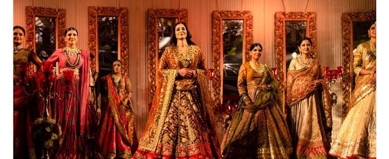 Tabu, Tabu Rimple and Harpreet Narula, Tabu ethnic outfits, Tabu fashion show, Tabu lehenga outfit, Tabu Rimple and Harpreet Narula showstopper, indian express, indian express news
