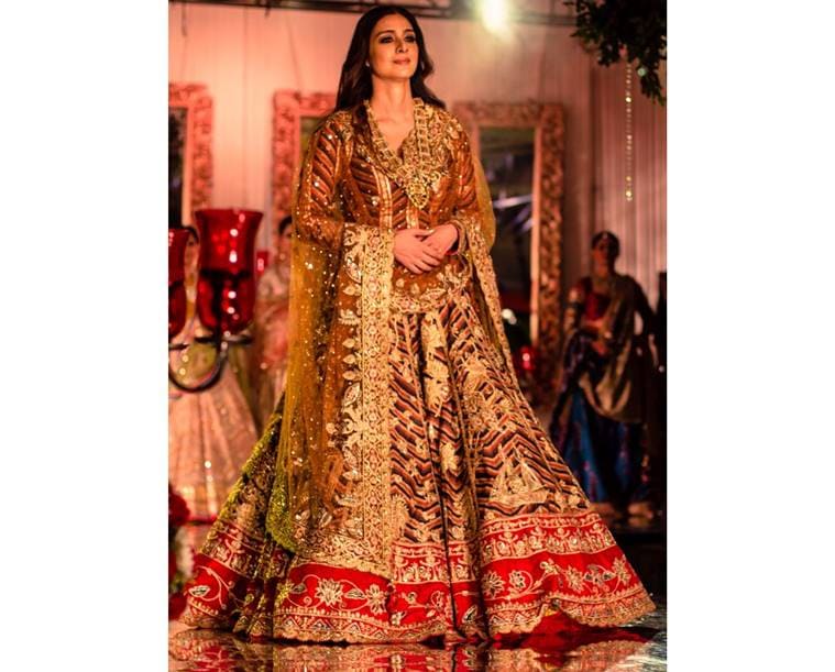 Tabu, Tabu Rimple and Harpreet Narula, Tabu ethnic outfits, Tabu fashion show, Tabu lehenga outfit, Tabu Rimple and Harpreet Narula showstopper, indian express, indian express news