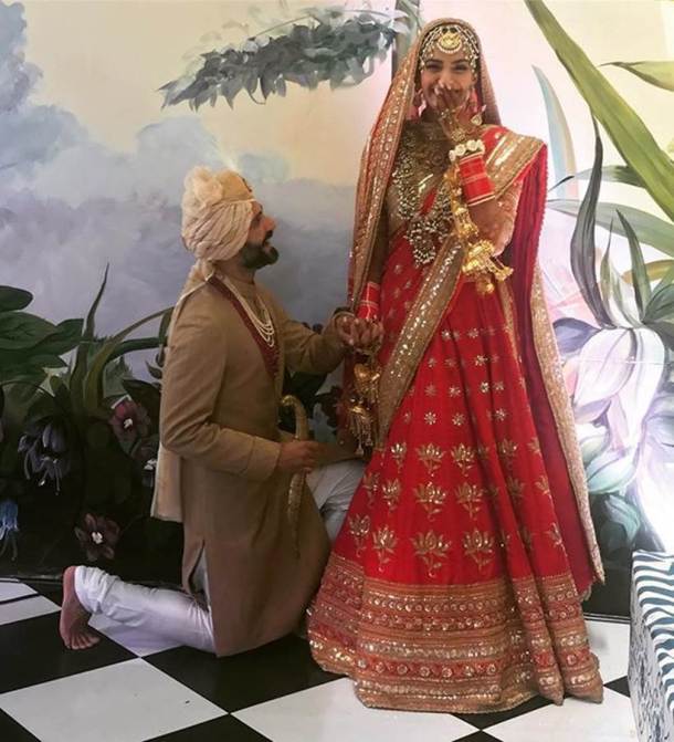 sonam kapoor and anand ahuja on their wedding