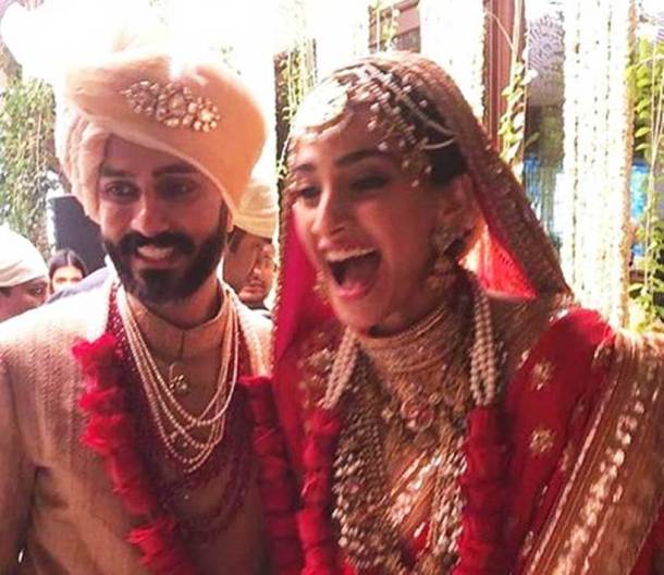 sonam kapoor and anand ahuja on their wedding