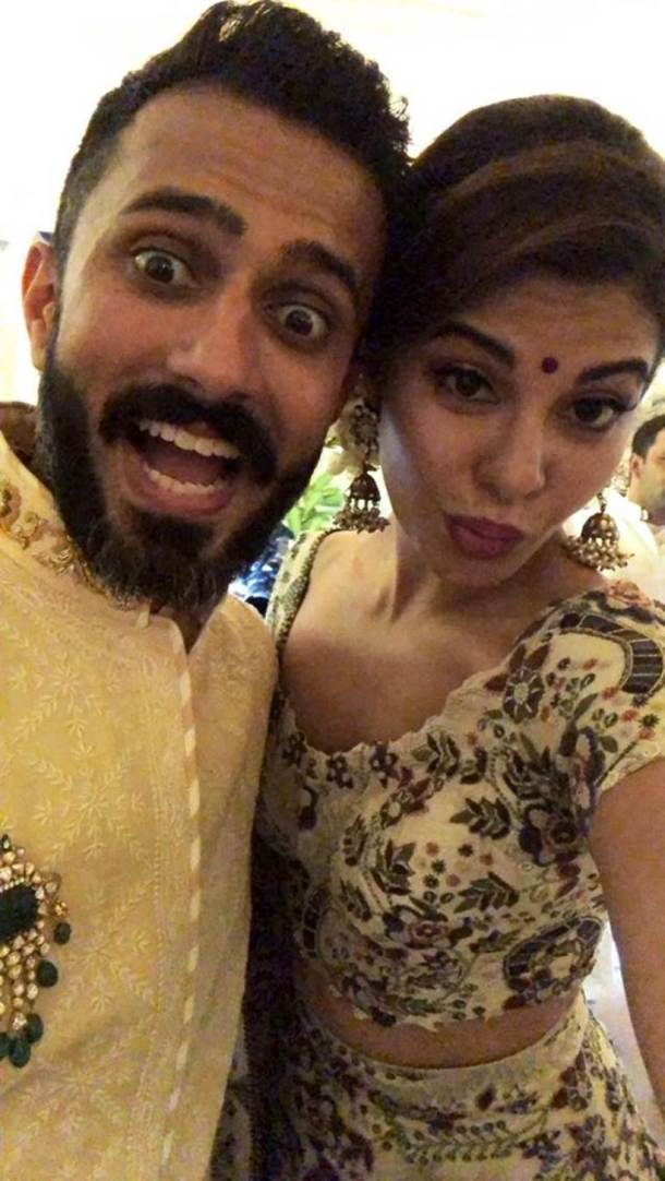 anand ahuja and jacqueline fernandez at sonam kapoor's mehendi
