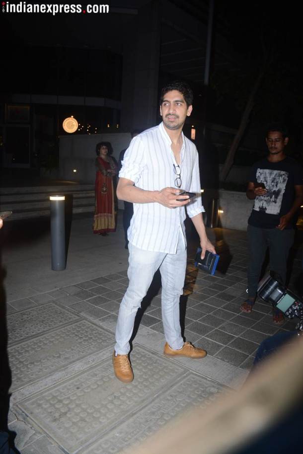 ayan mukerji dinner with brahmastra team