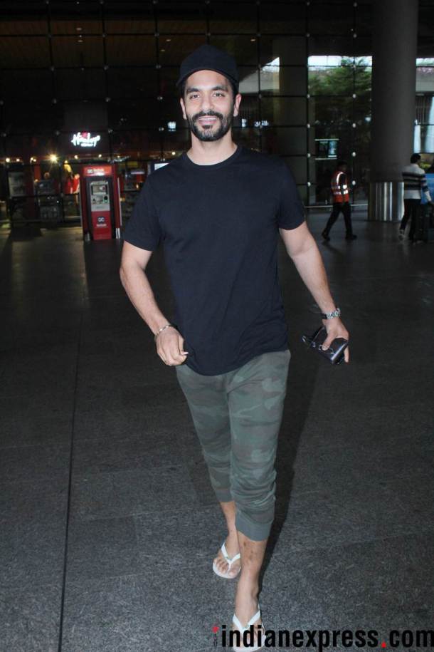 angad bedi at mumbai airport