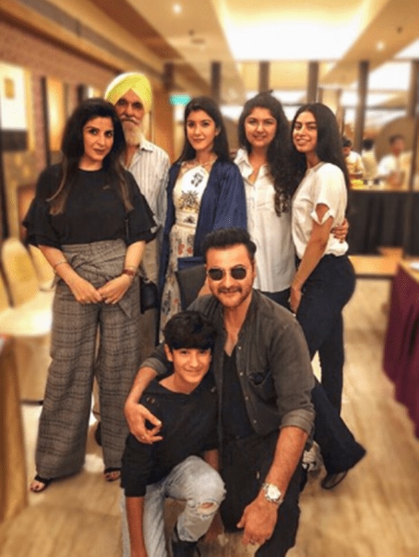 Shanaya Kapoor khushi kapoor anshula