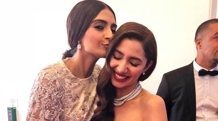 sonam kapoor with mahira khan at cannes 2018