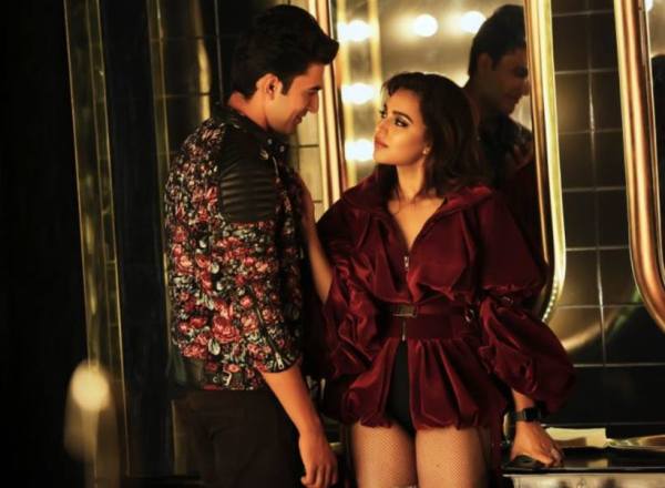 swara bhasker in veere di wedding song tareefan