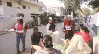 In last lap push, AAP volunteers to reach out to 15,000 BJP loyalists In last lap push, AAP volunteers to reach out to 15,000 BJP loyalists