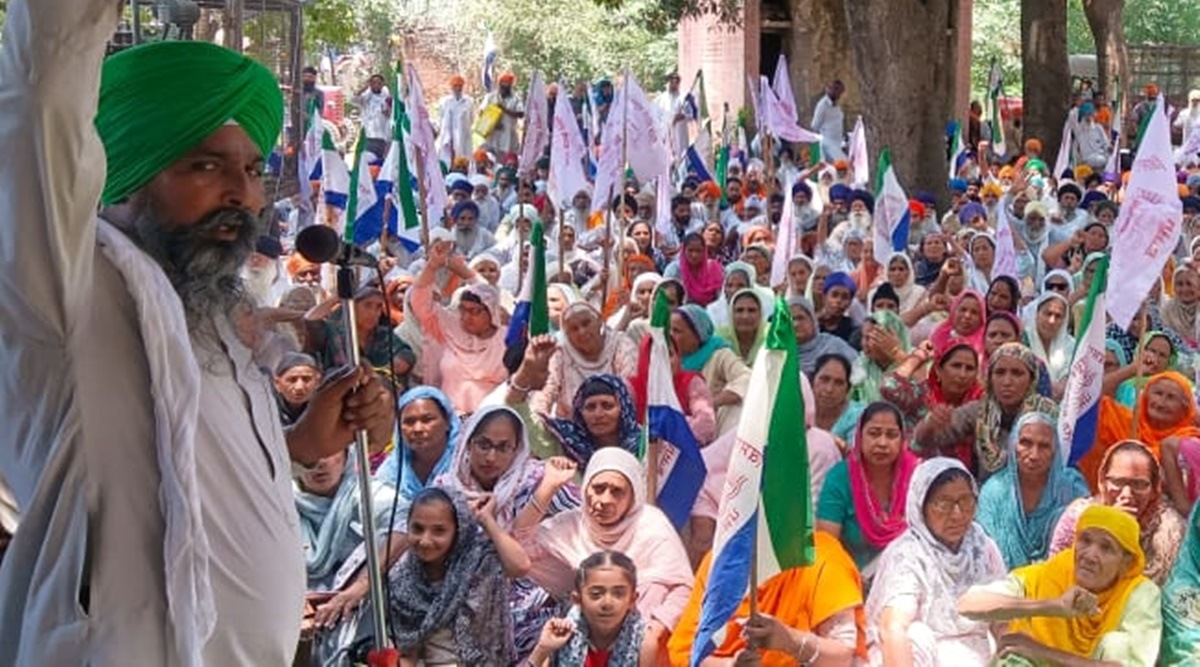 Punjab Farmers Huddled Outside Pspcl Offices To Raise Demands Burn Pm