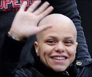 Jade Goody gets last rites performed at home | Entertainment-others ...