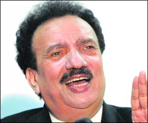 Pak minister sees Mumbai resemblance in Lahore attack