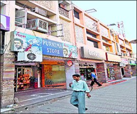 M_Id_75072_Housing no alt set