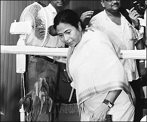 Minister Mamata Hands Over Second Gift To Kolkata Circular Rail Office 